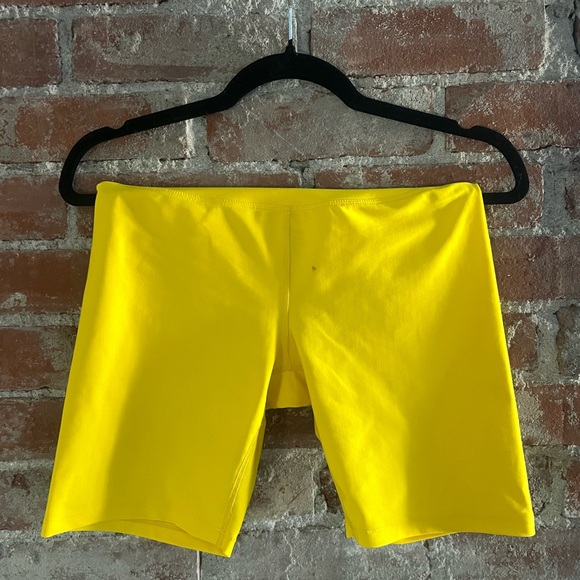 SoulCycle Bike Short 7” Vibrant Yellow (SoulCycle X Year of Ours) - Picture 4 of 4